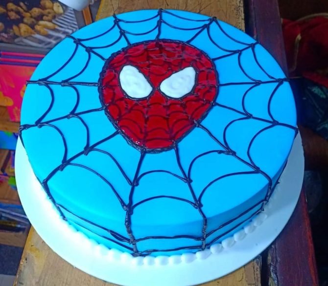 25 Spiderman Birthday Cake Ideas To Thrill Every Child : White Spiderman  Cake